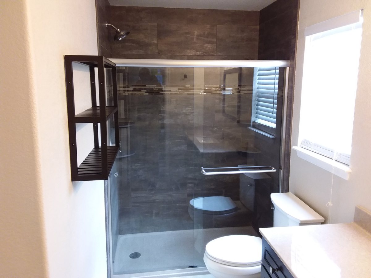 Dark Tile Spa Bath